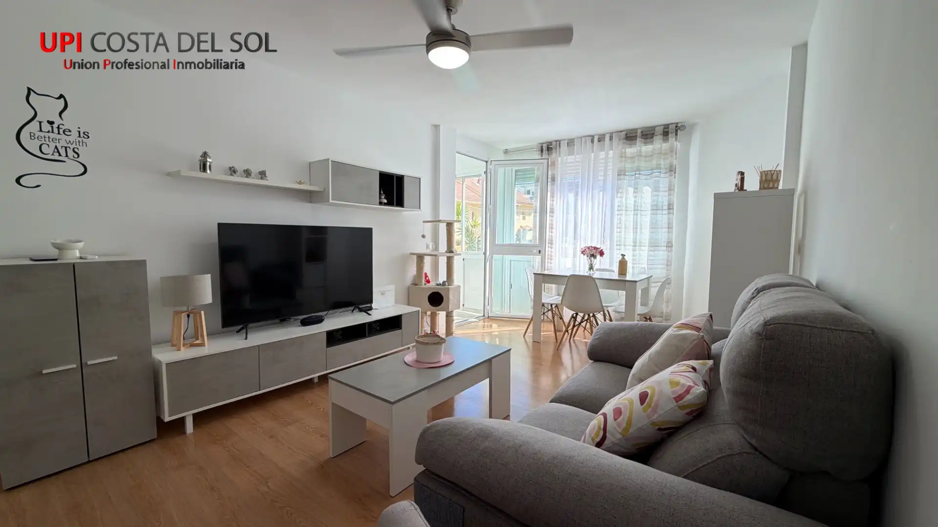 Living room of Apartments for sale in Benalmádena  with Parquet flooring, Furnished and Oven