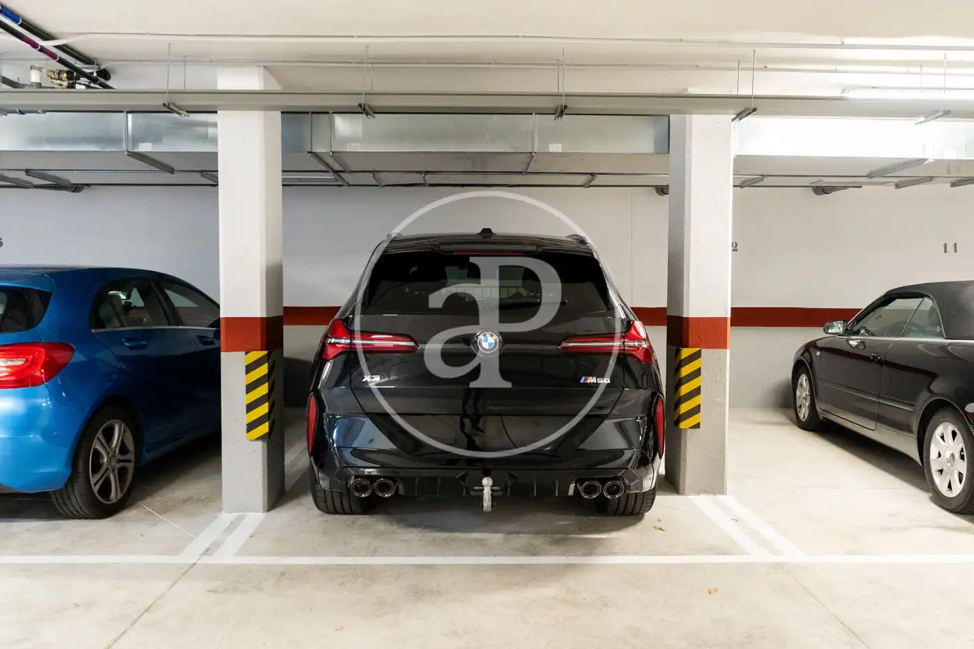 Parkplatz von Einfamilien-Reihenhaus zum Verkauf in  Palma de Mallorca mit Klimaanlage, Heizung und Privatgarten