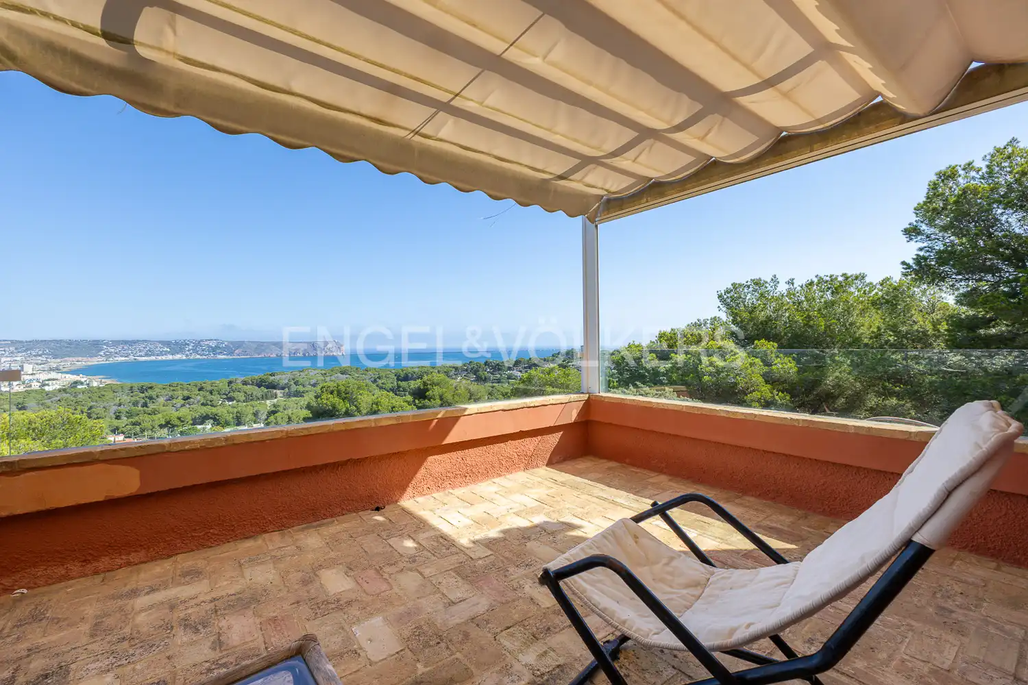 Terrasse von Haus oder Chalet zur Miete in Jávea / Xàbia mit Klimaanlage, Heizung und Privatgarten