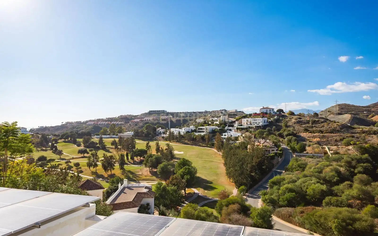 Vista exterior de Casa o chalet en venta en Benahavís con Aire acondicionado, Trastero y Piscina