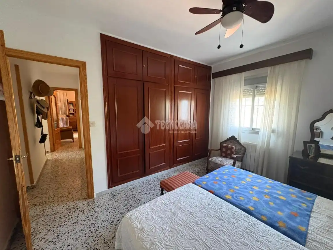 Dormitori de Casa o xalet en venda en Fuensanta de Martos amb Aire condicionat, Calefacció i Balcó