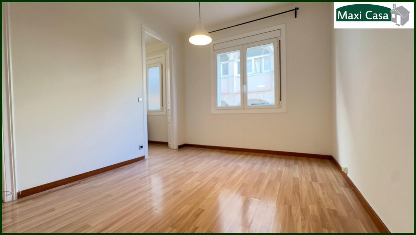 Vista exterior de Pis en venda en  Barcelona Capital amb Parquet