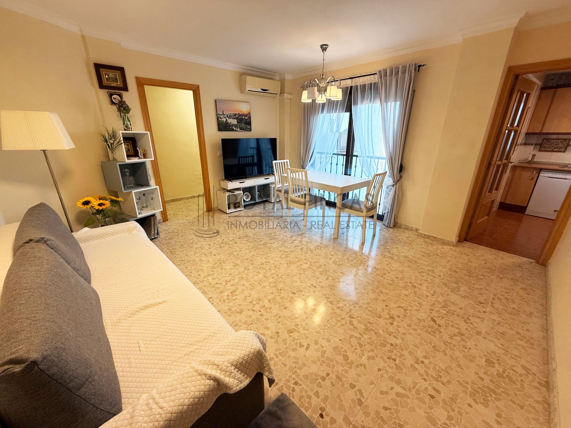 Vista exterior de Apartamento de alquiler en Benalmádena con Aire acondicionado, Amueblado y Horno