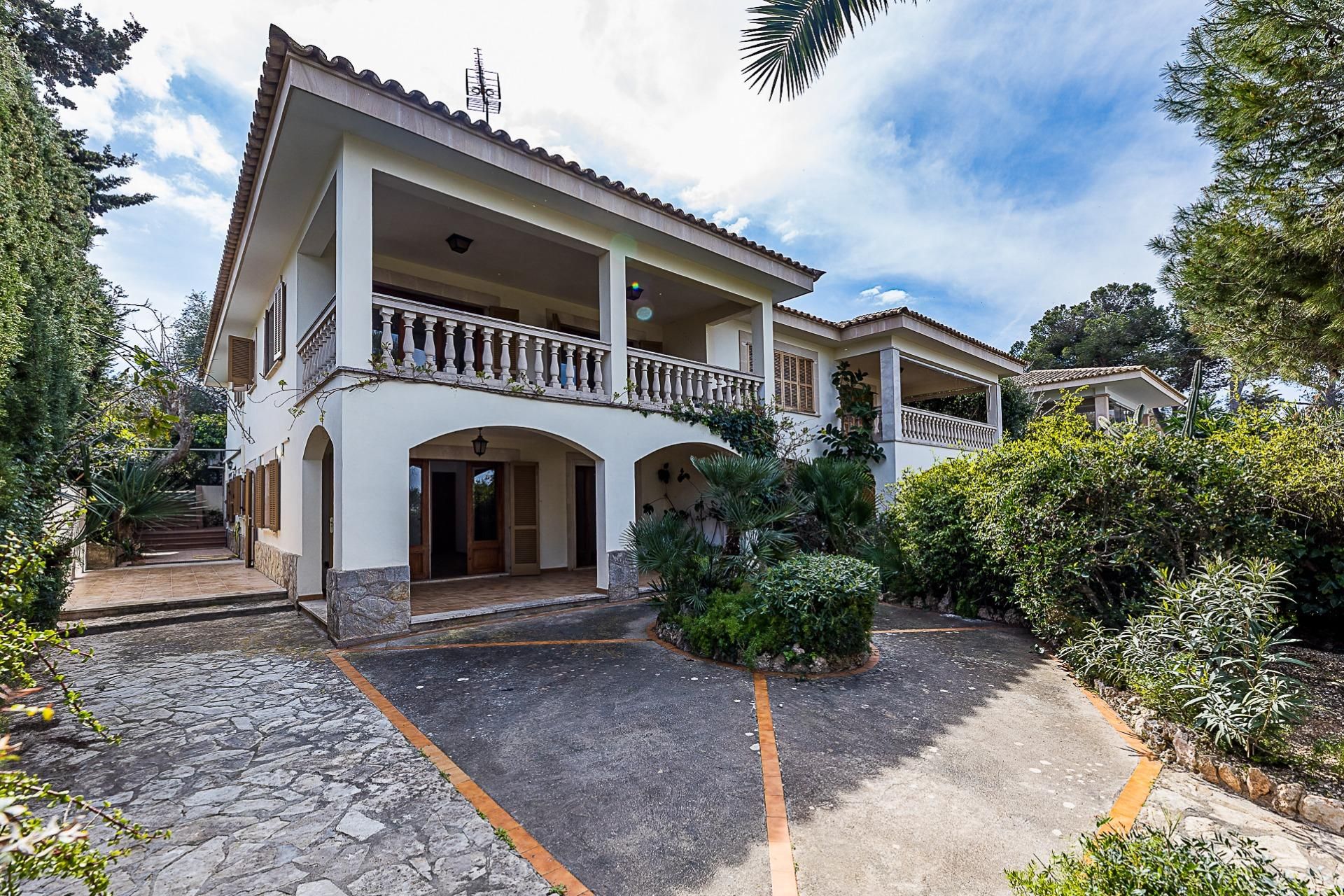 Außenansicht von Einfamilien-Reihenhaus zur Miete in Llucmajor mit Klimaanlage, Privatgarten und Terrasse