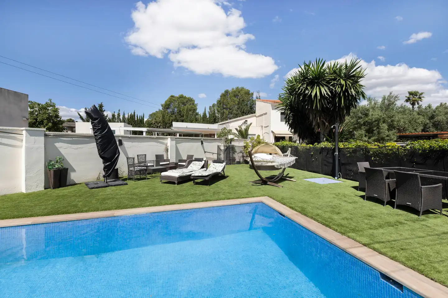 Piscina de Casa adosada en venta en L'Eliana con Aire acondicionado y Jardín privado
