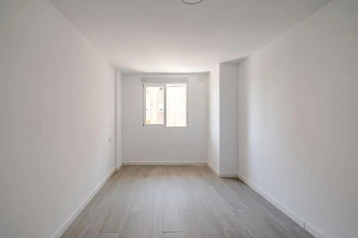 Habitación de Piso en venta en Torrevieja con Calefacción, Terraza y Balcón