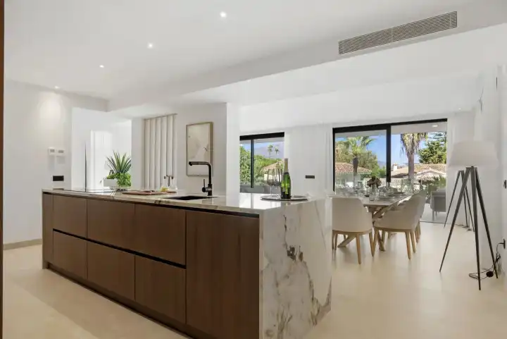Chalet con piscina en venta en San Pedro de Alcántara, imagen 13