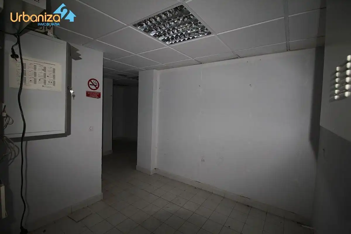 Oficina amb ascensor en venda a Avenida JUAN CARLOS I 9, imagen 4
