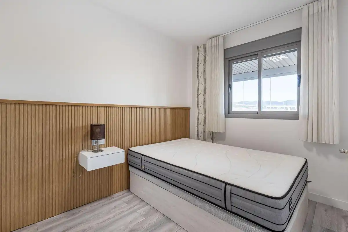Schlafzimmer von Wohnung zur Miete in Zaidín