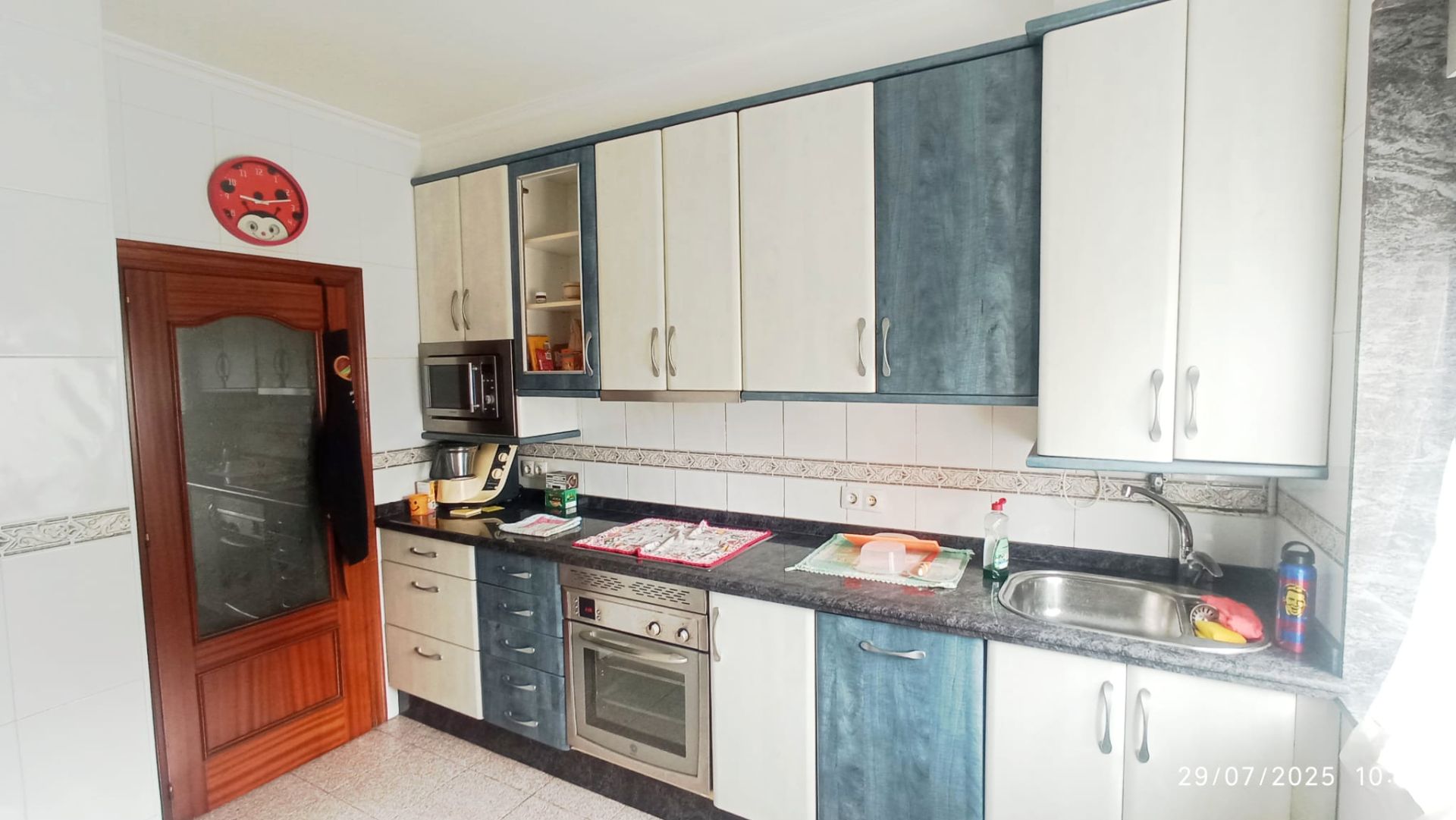 Cocina de Piso en venta en Gijón  con Calefacción, Jardín privado y Parquet