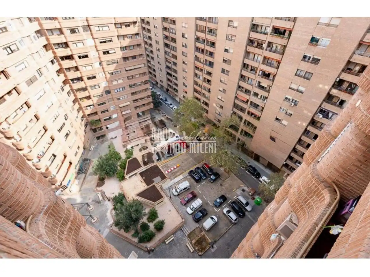Vista exterior de Piso de alquiler en Valencia con Aire acondicionado, Parquet y Balcón