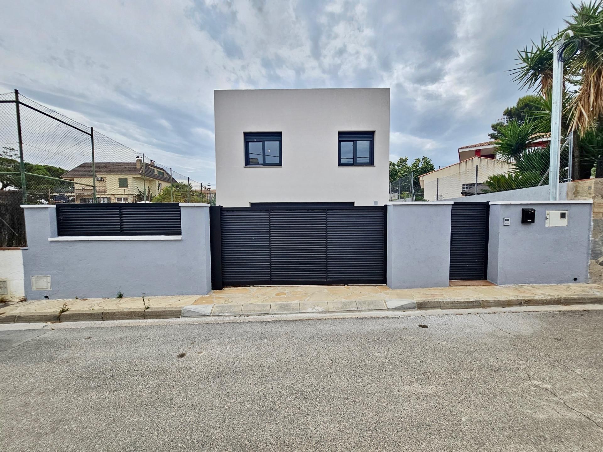 Vista exterior de Casa o chalet en venta en Creixell con Aire acondicionado, Calefacción y Jardín privado
