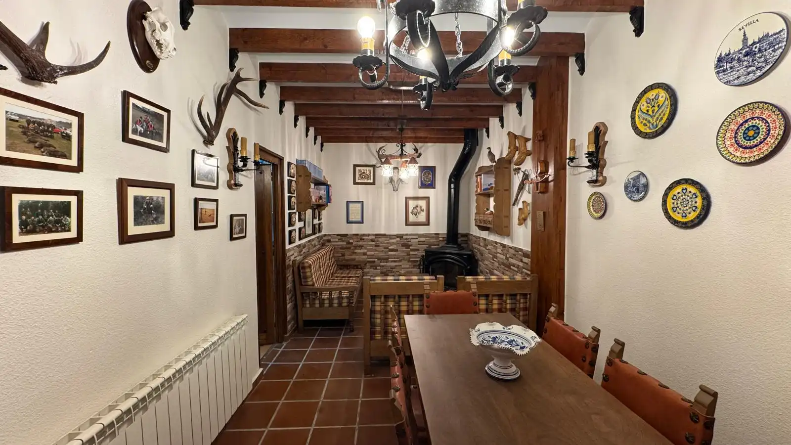 Comedor de Casa adosada en venta en Hermandad de Campoo de Suso con Calefacción, Parquet y Terraza