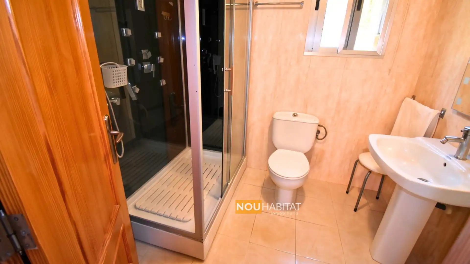 Detached house with pool for sale in Montserrat, imagen 7