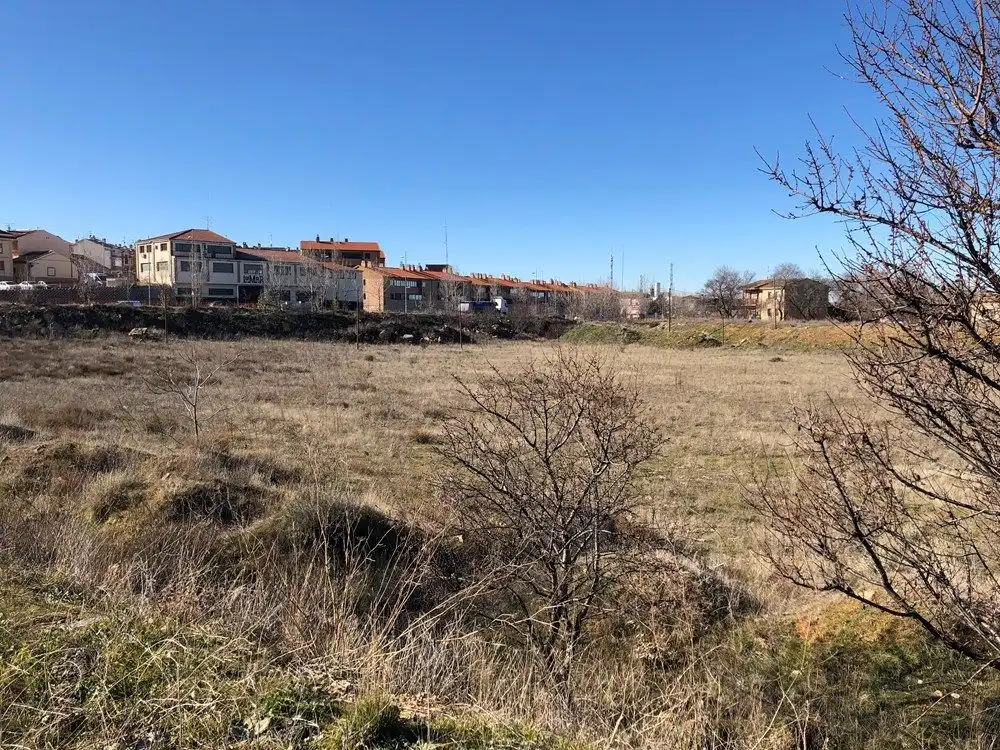 Terreny residencial en venda a La Lastrilla, imagen 3