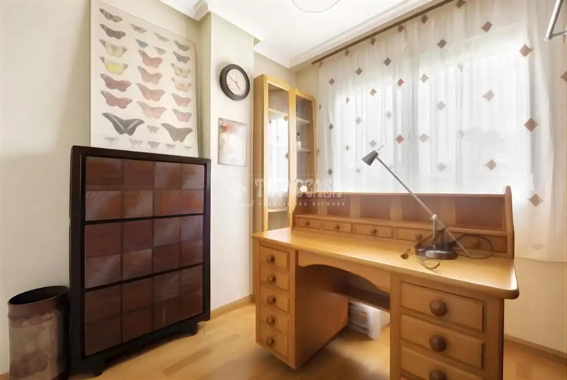 Bedroom of Flat for sale in Las Rozas de Madrid  with Air Conditioner, Heating and Storage room