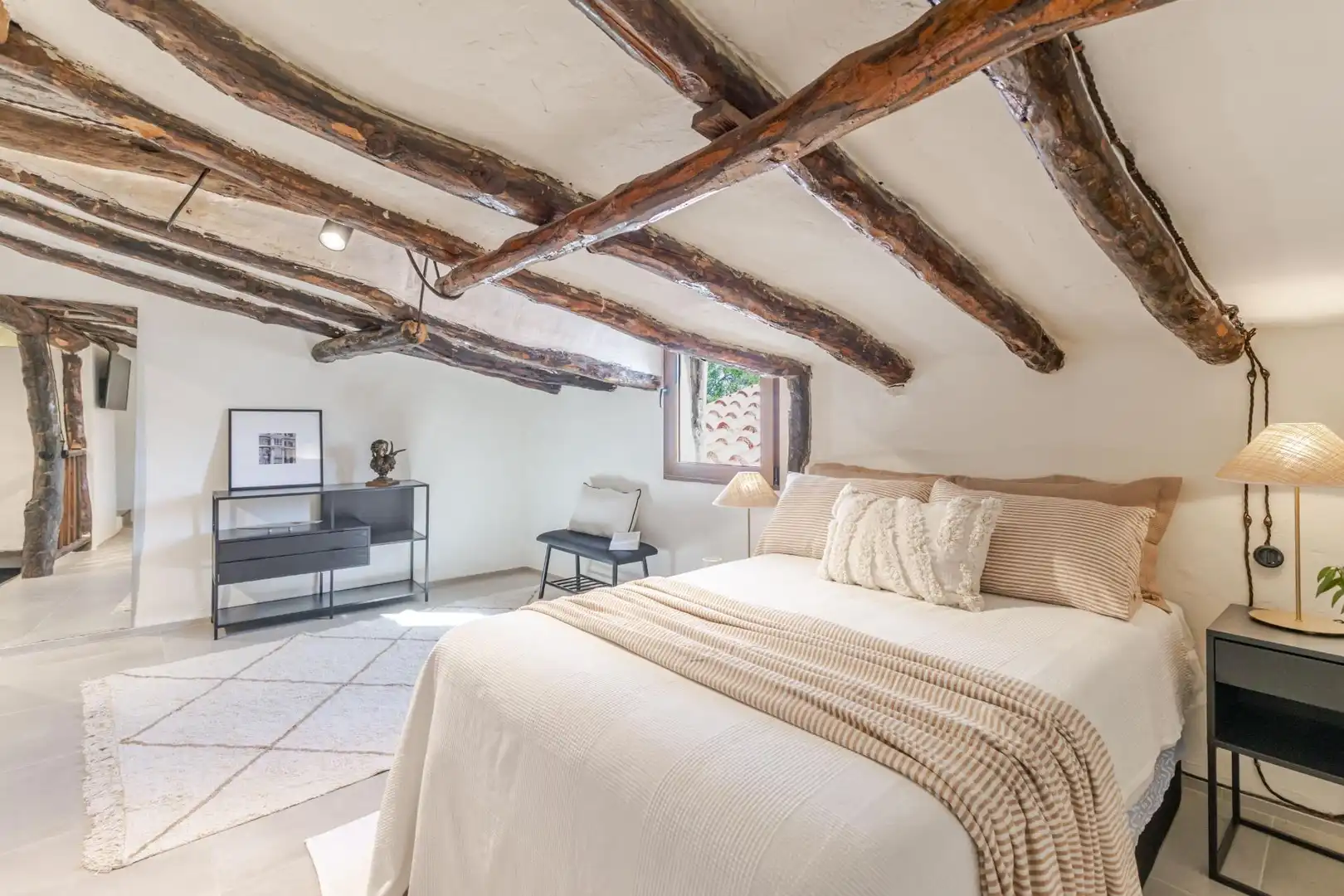 Habitación de Finca rústica en venta en Venta del Moro con Jardín privado, Terraza y Amueblado