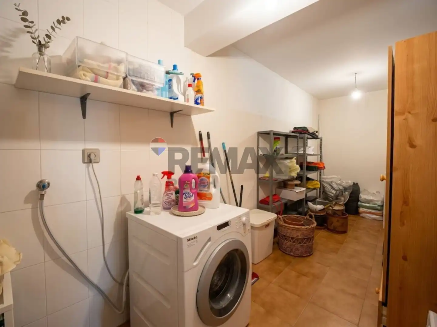 Einfamilien-Reihenhaus zum Verkauf in Ames mit Heizung, Privatgarten und Parkett