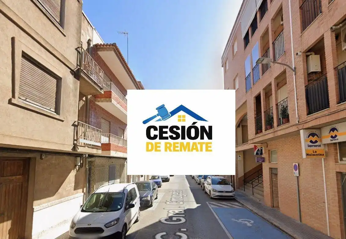 Vista exterior de Piso en venta en Mogente / Moixent