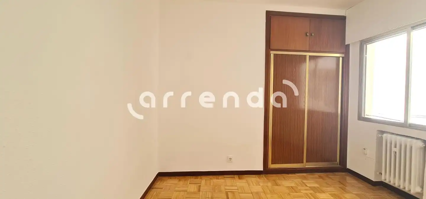Piso de alquiler en Del Amor De Dios, Cortes - Huertas