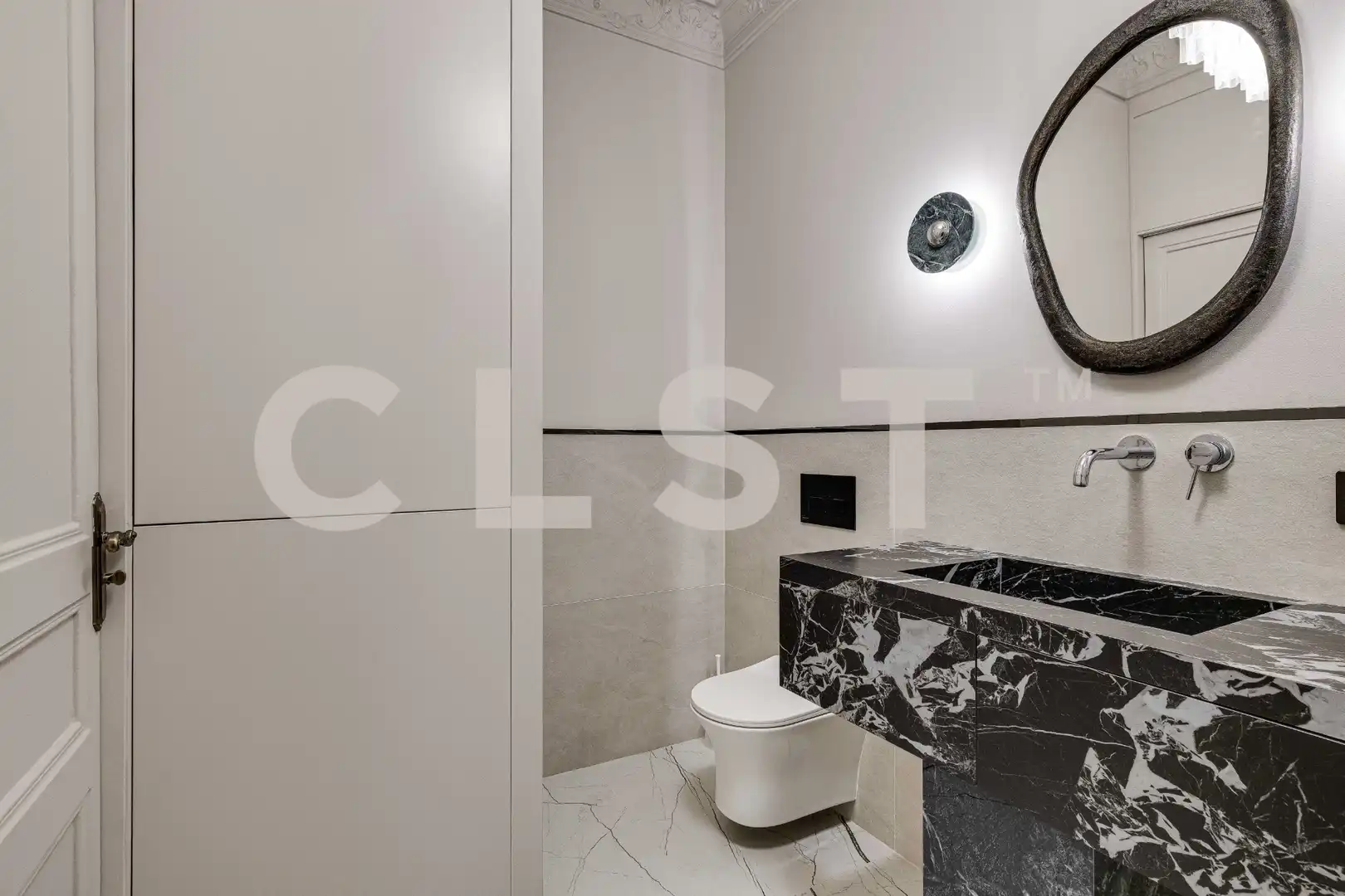 Badezimmer von Wohnungen zum Verkauf in Barcelona mit Klimaanlage, Heizung und Parkett