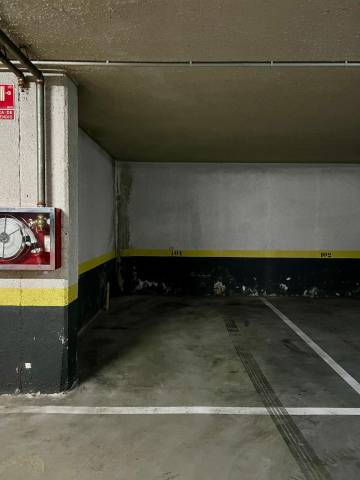 Garaje en Alquiler en Calle Tajonar en Milagrosa