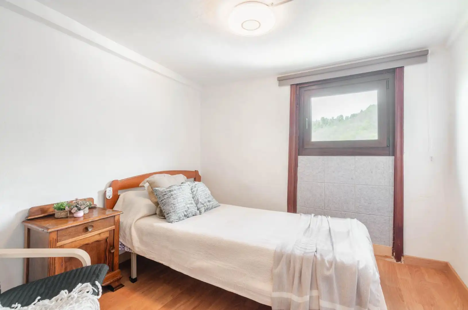 Habitación de Casa adosada en venta en Laviana con Jardín privado y Amueblado