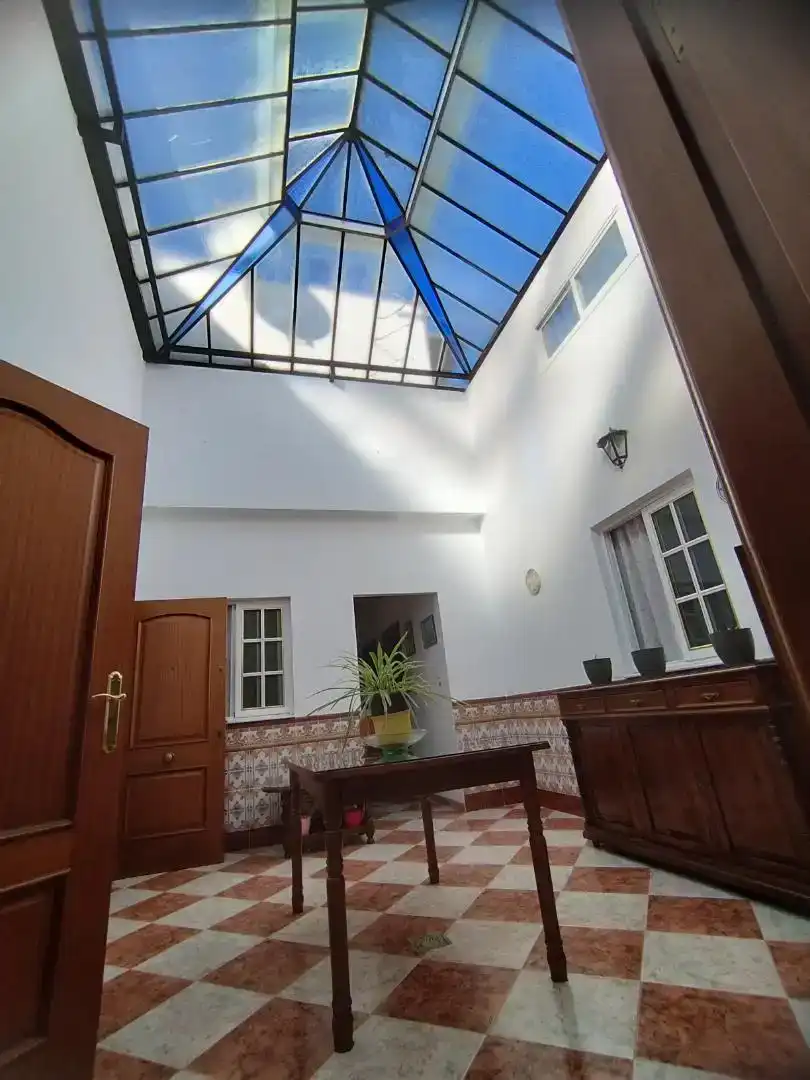 Casa adosada en venta en Carmona con Trastero