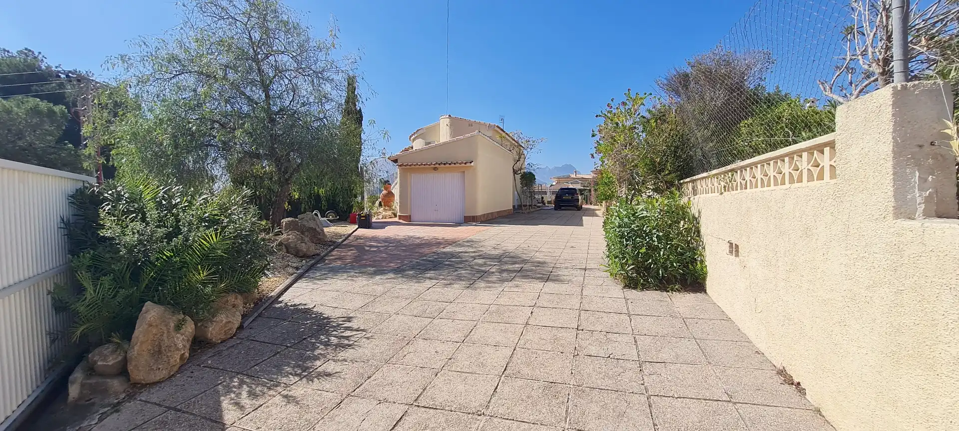 Außenansicht von Haus oder Chalet zum Verkauf in Calpe / Calp mit Klimaanlage, Privatgarten und Abstellraum