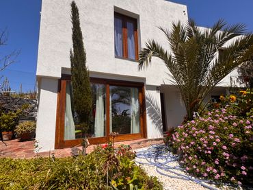 Country house with balcony for sale in Los Blanquitos