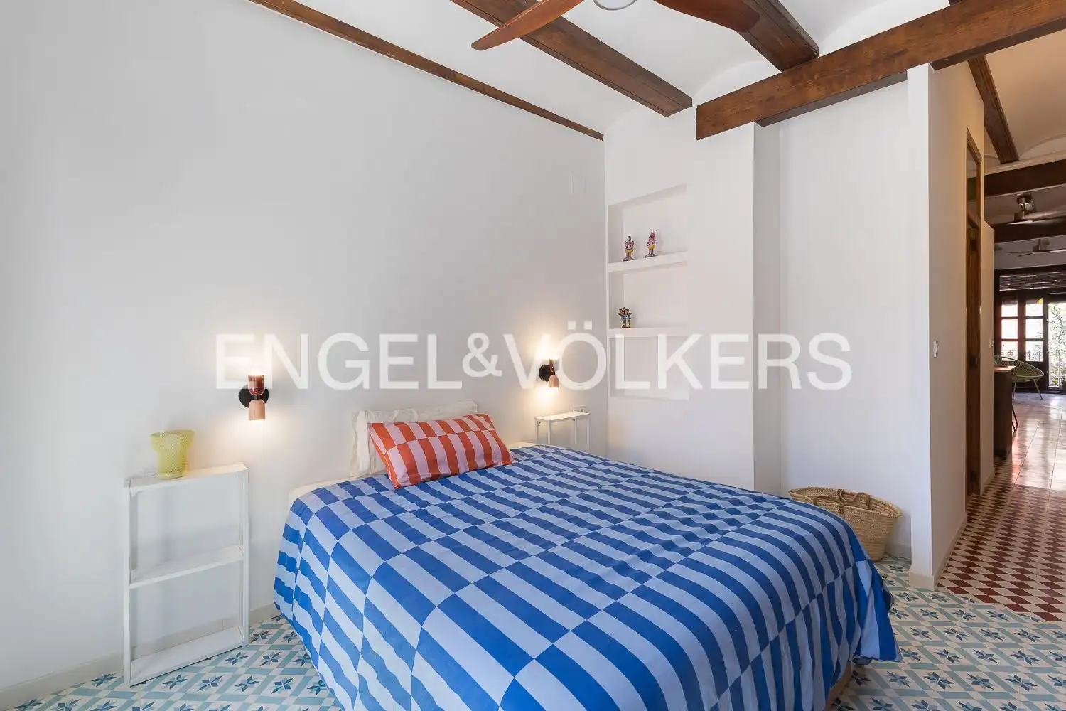 Schlafzimmer von Wohnung zur Miete in Valencia mit Heizung und Balkon
