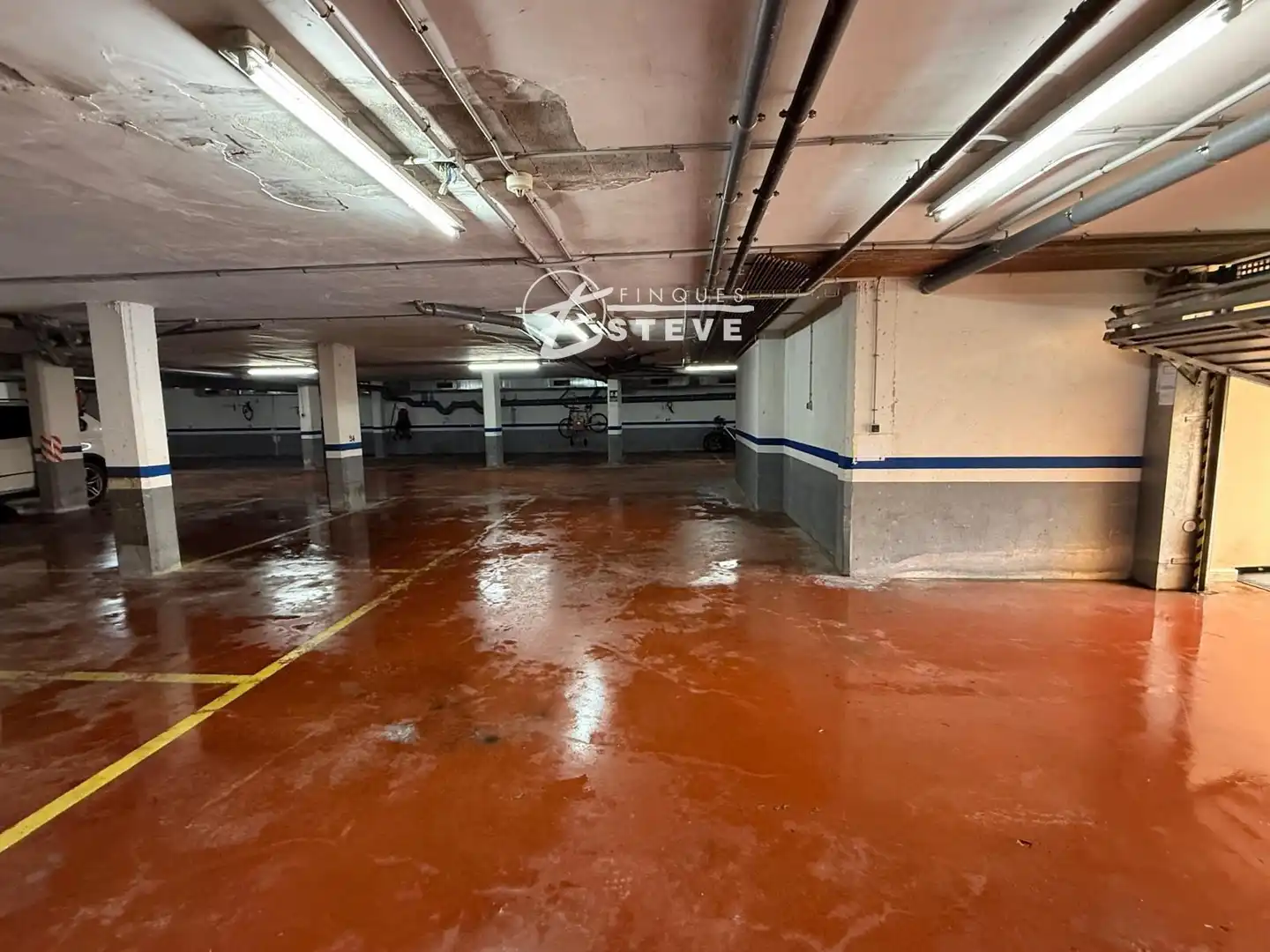 Parkplatz von Dachboden zum Verkauf in Calafell mit Klimaanlage, Heizung und Terrasse