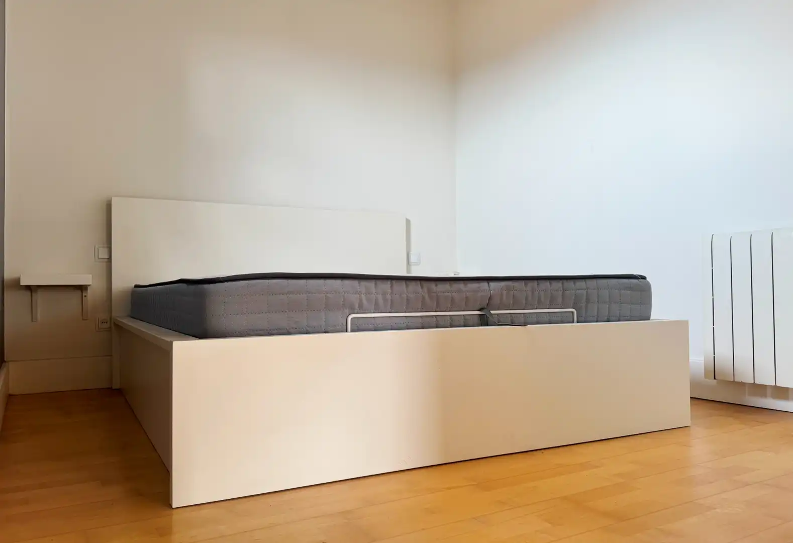 Habitación de Piso en venta en Girona con Aire acondicionado, Calefacción y Amueblado
