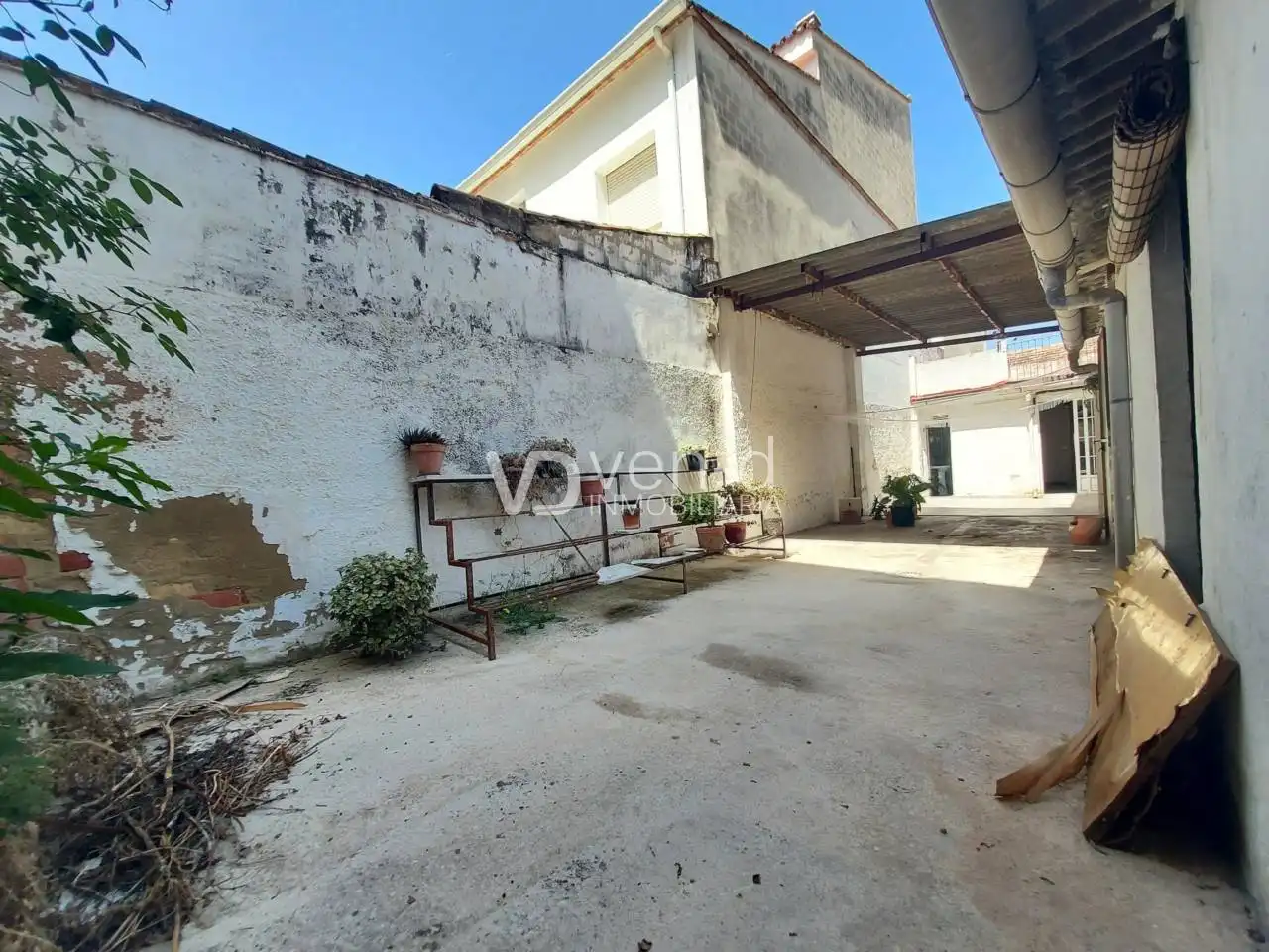 Vista exterior de Casa o xalet en venda en Enguera amb Calefacció, Jardí privat i Terrassa