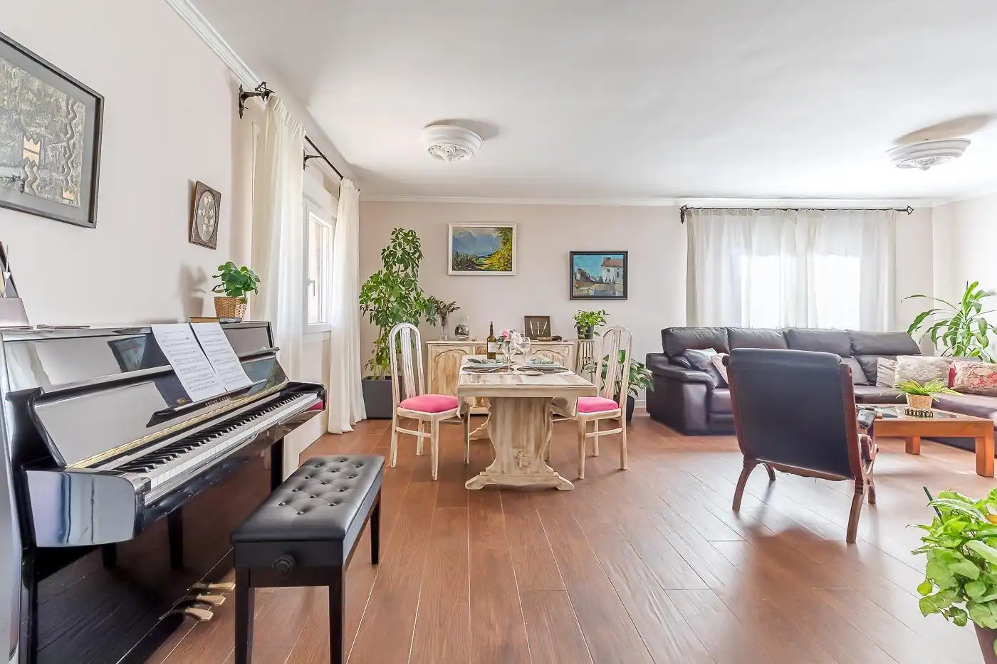 Sala de estar de Casa o chalet en venta en El Escorial con Calefacción, Jardín privado y Terraza