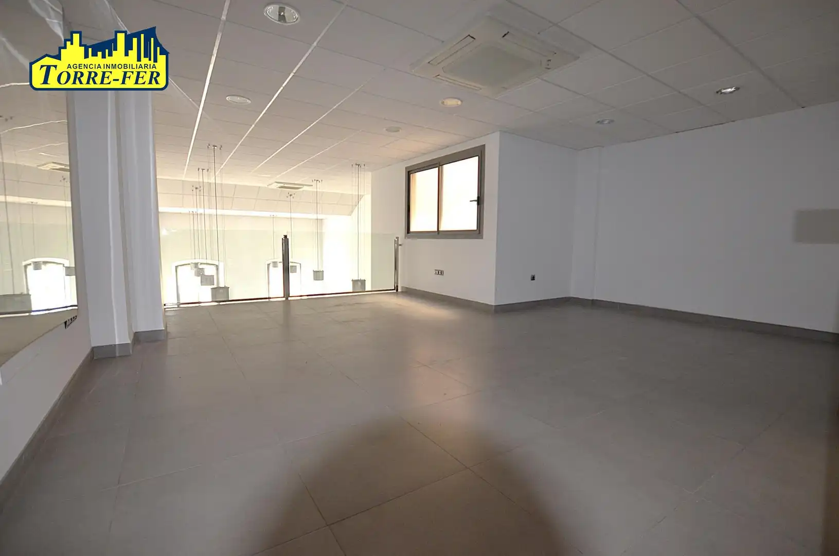 Büro zur Miete in Almería mit Klimaanlage
