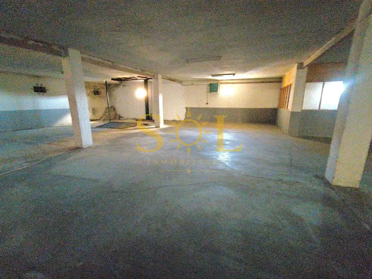 Fabrikhallen zur Miete in Villaquilambre