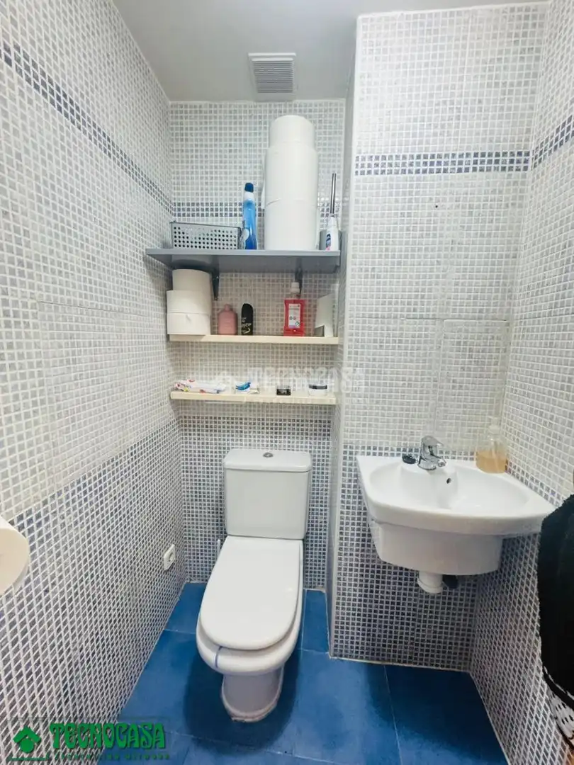 Baño de Piso en venta en Casarrubios del Monte con Aire acondicionado