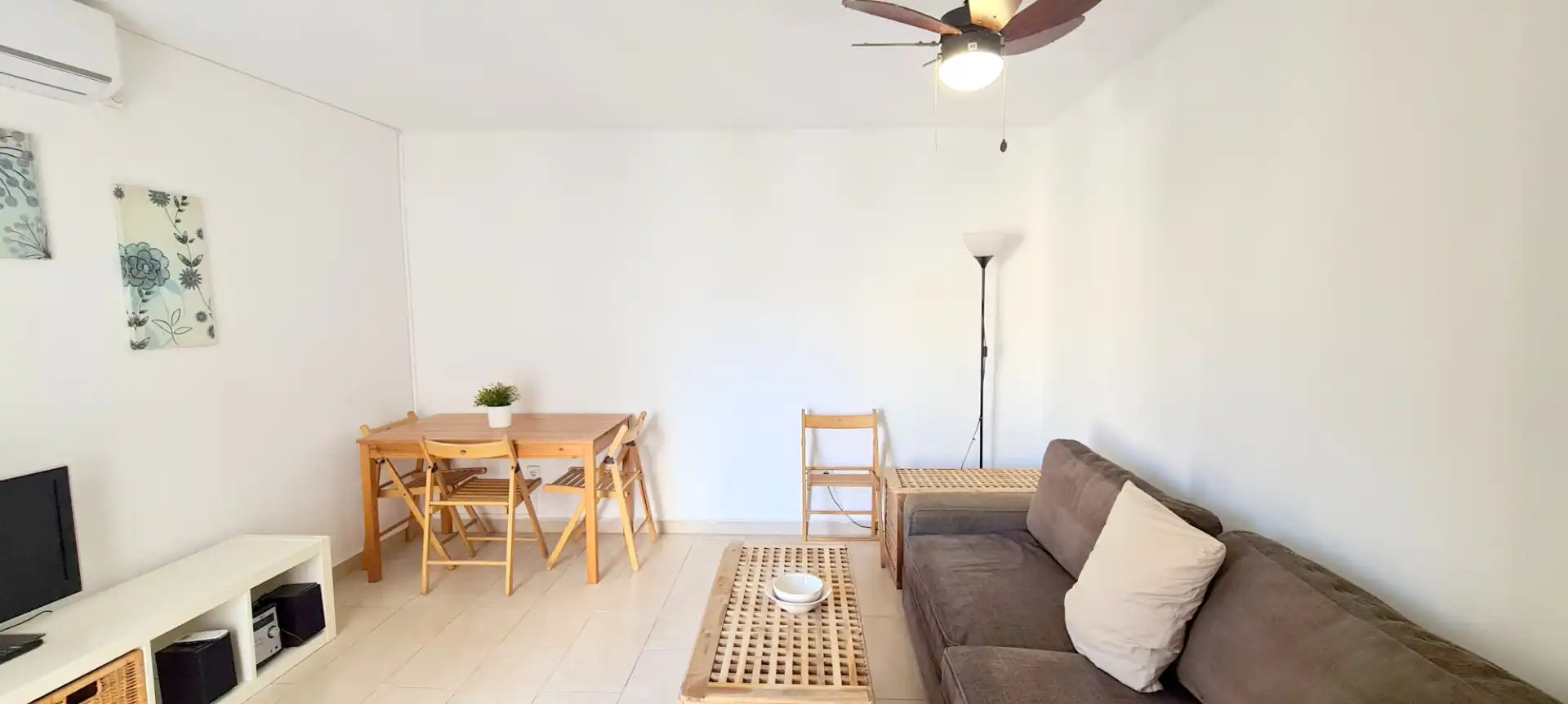 Sala d'estar de Pis de lloguer en Barcelona amb Aire condicionat, Calefacció i Parquet