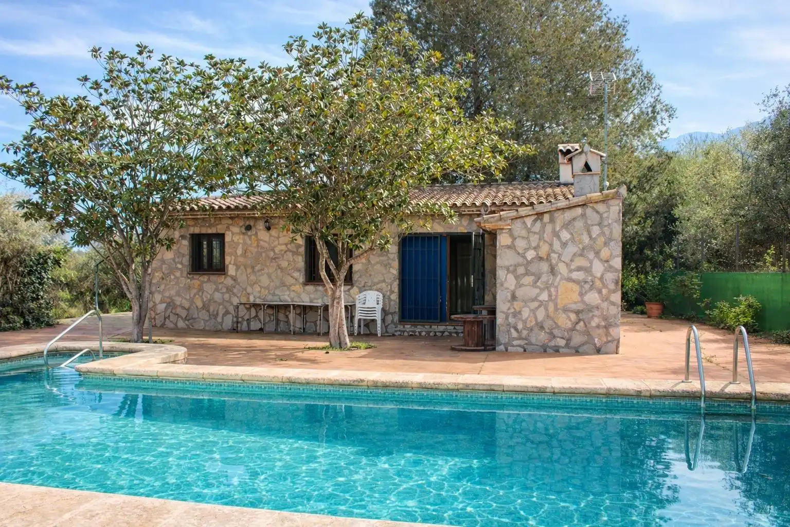 Piscina de Casa o chalet en venta en La Vall de Gallinera con Aire acondicionado, Jardín privado y Trastero