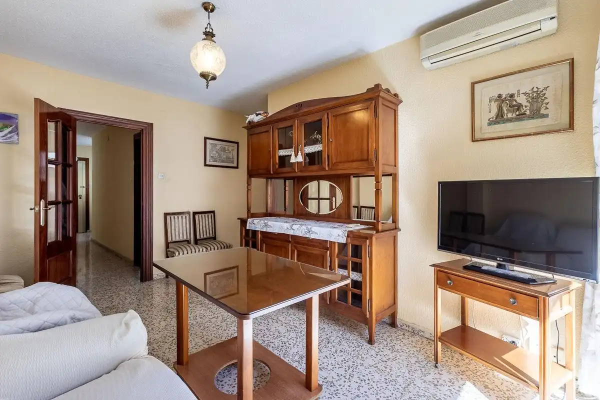Flat with lift to rent in Beiro, imagen 3