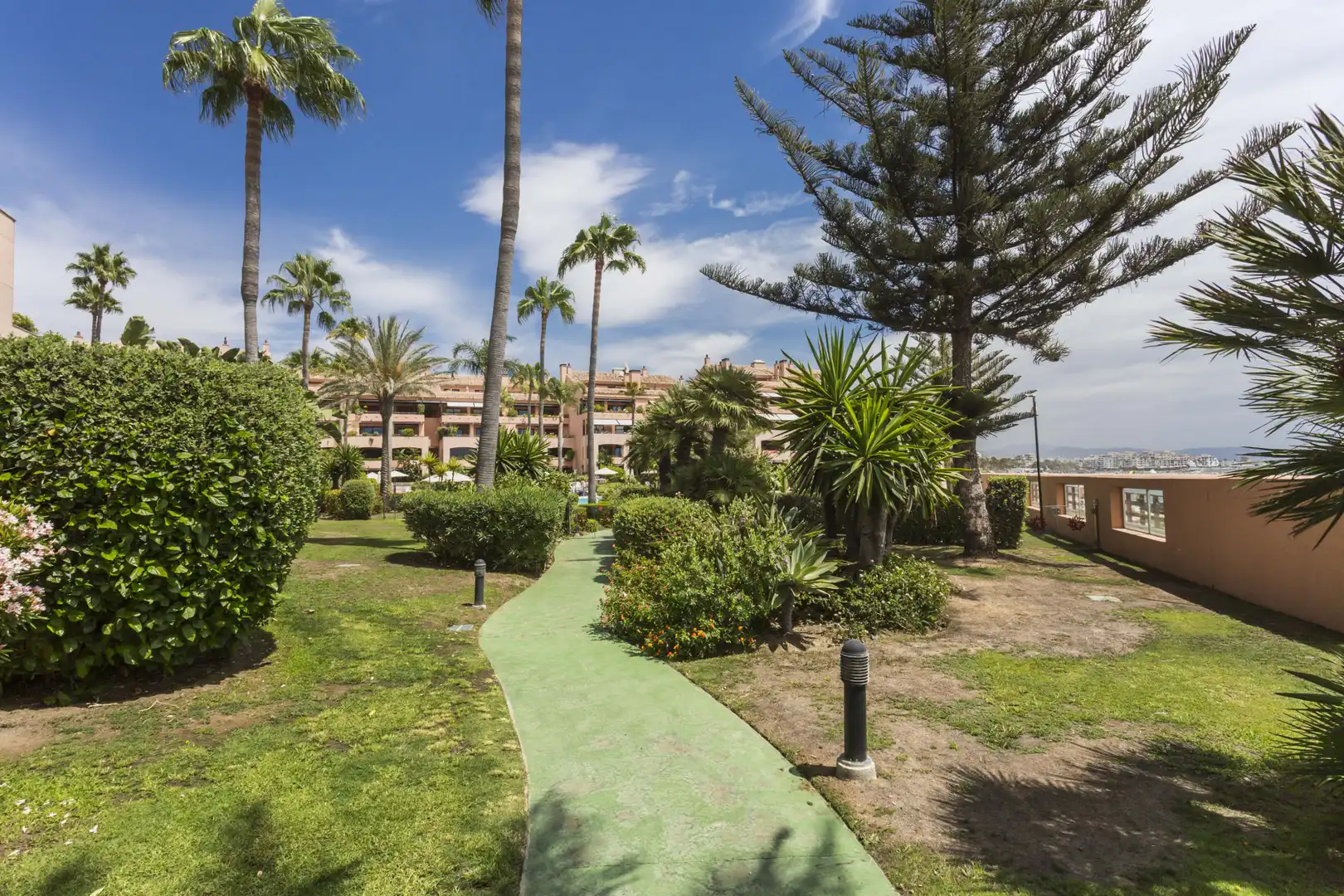 Home with pool for sale in Nueva Andalucía, imagen 23