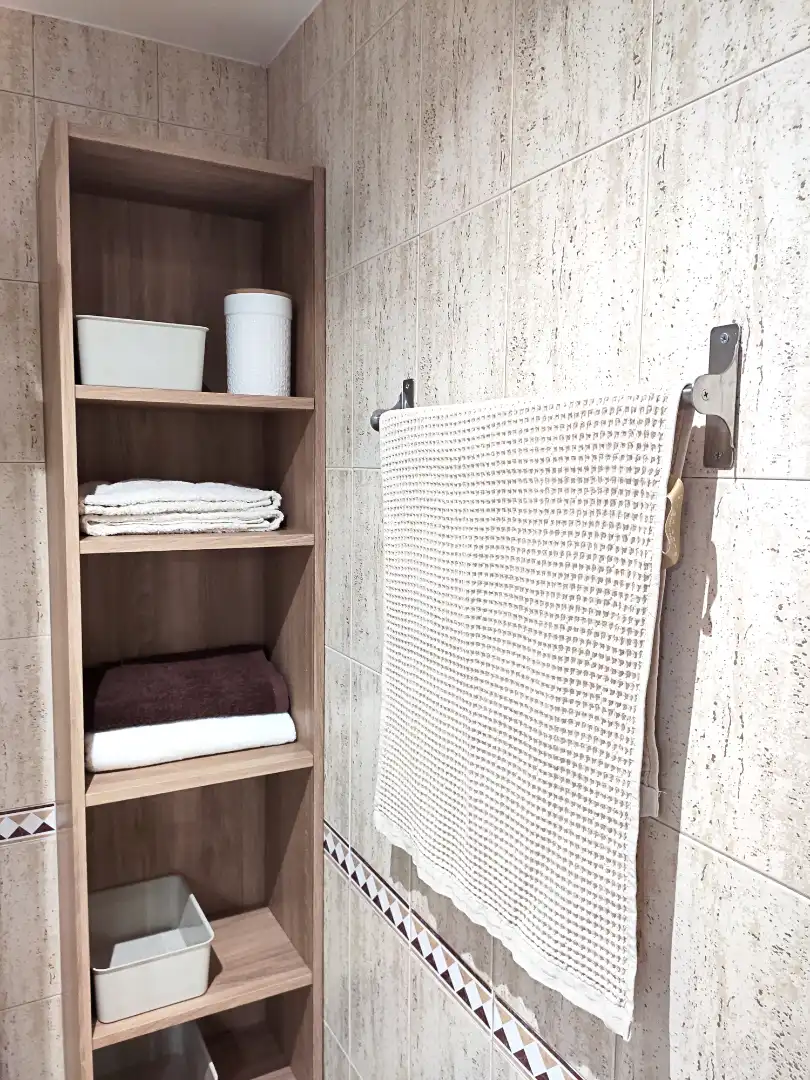 Baño de Piso de alquiler en Terrassa con Amueblado, Horno y Lavadora