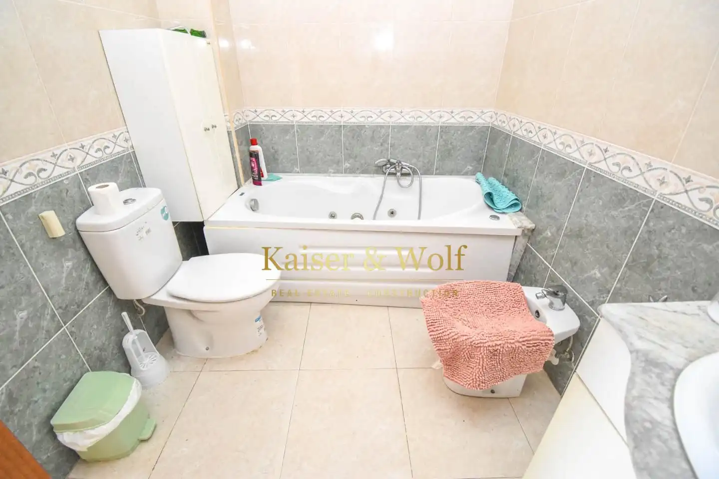 Baño de Piso en venta en Santa Pola con Aire acondicionado, Terraza y Amueblado