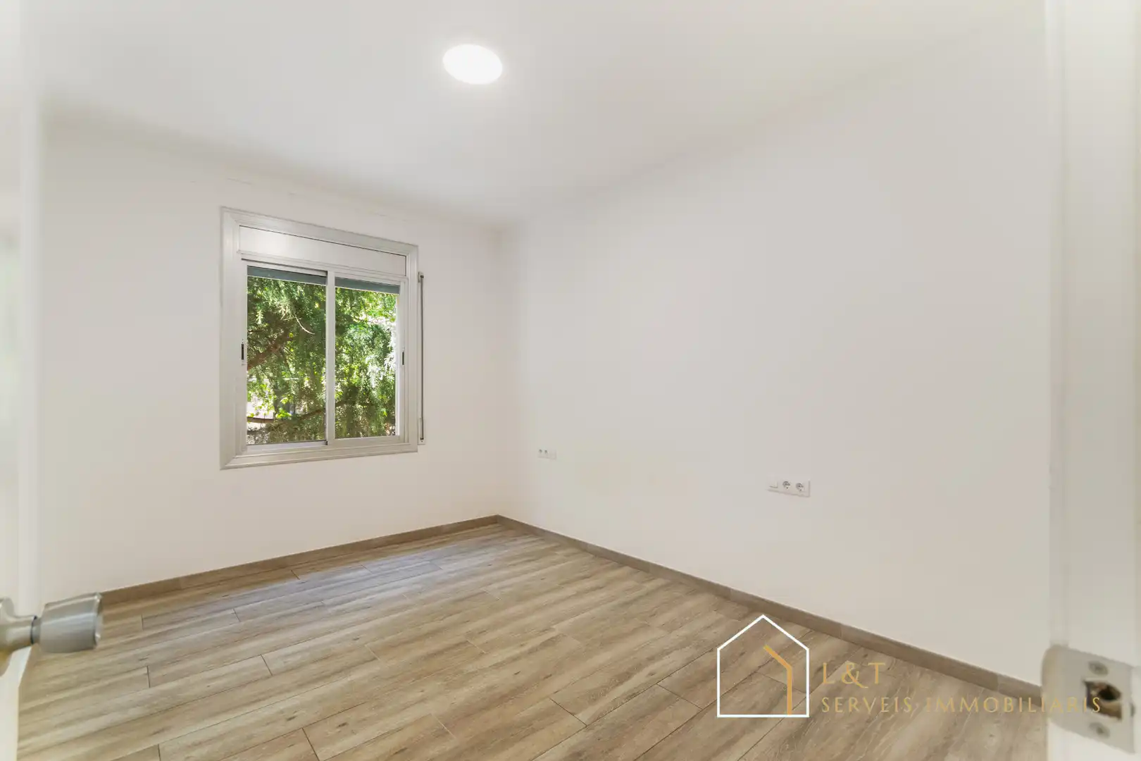 Habitación de Piso en venta en Barcelona con Calefacción, Horno y Balcón