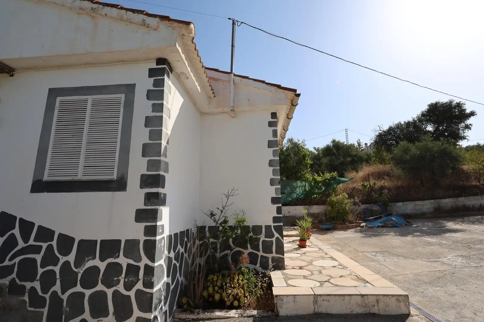 Vista exterior de Casa o xalet en venda en Cogollos de la Vega amb Piscina