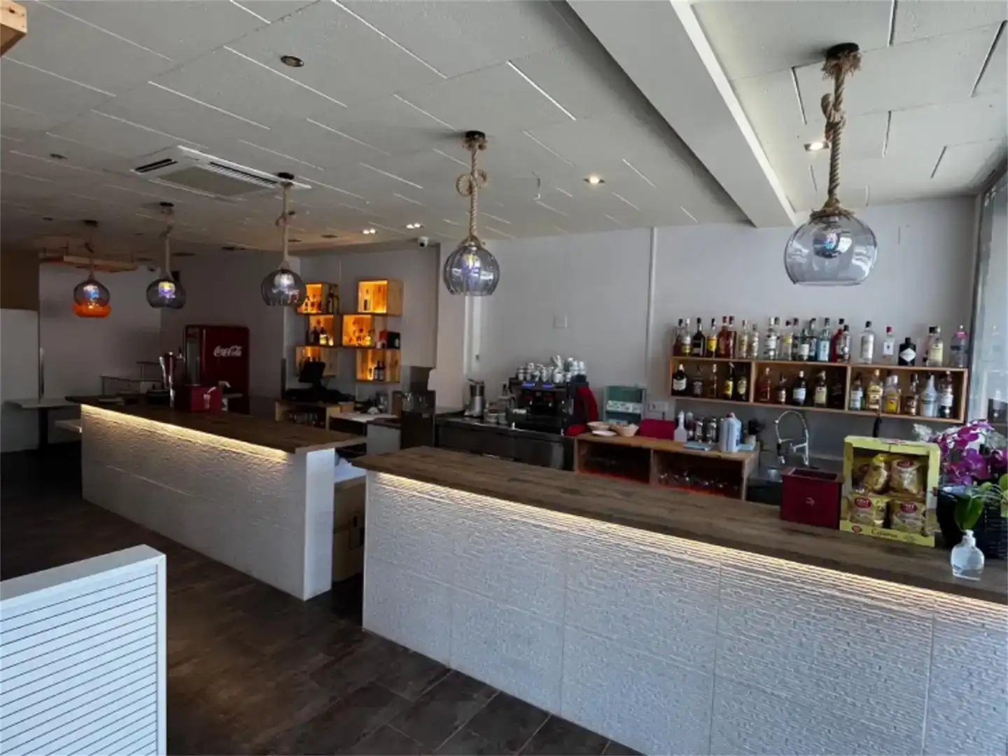 Commercial properties for rent in Avinguda del Cavall Bernat, Centre - Platja