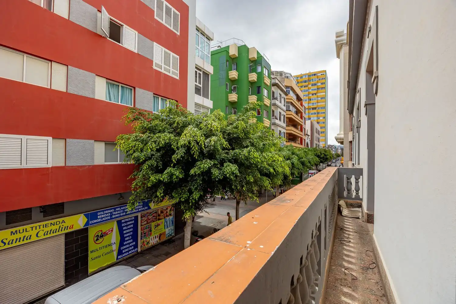 Vista exterior de Piso en venta en Las Palmas de Gran Canaria con Balcón