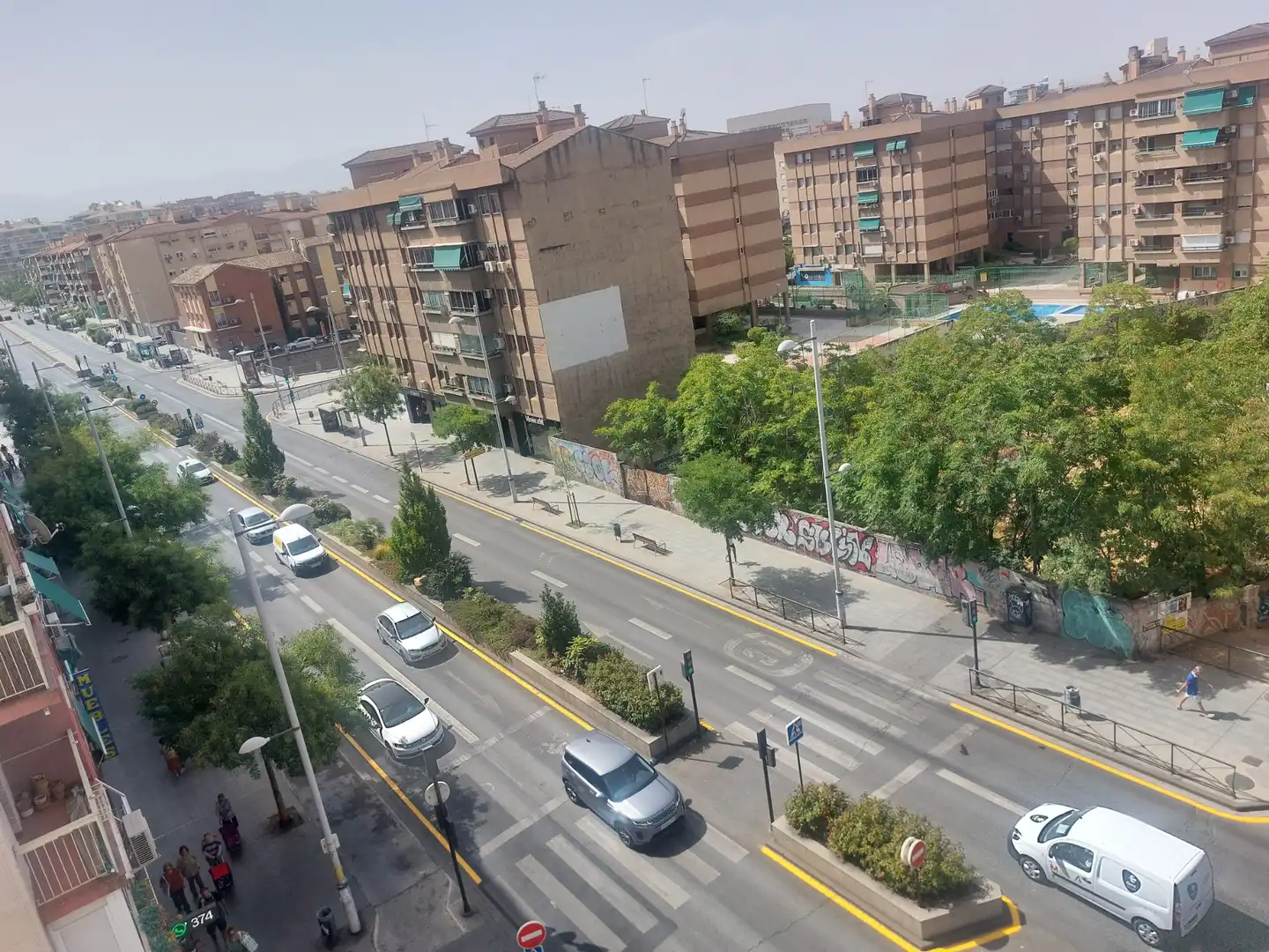 Vista exterior de Piso de alquiler en Granada con Terraza, Amueblado y Horno