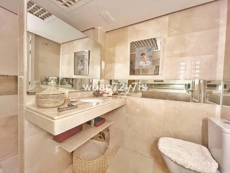 Bany de Apartament de lloguer en Marbella amb Aire condicionat, Calefacció i Terrassa